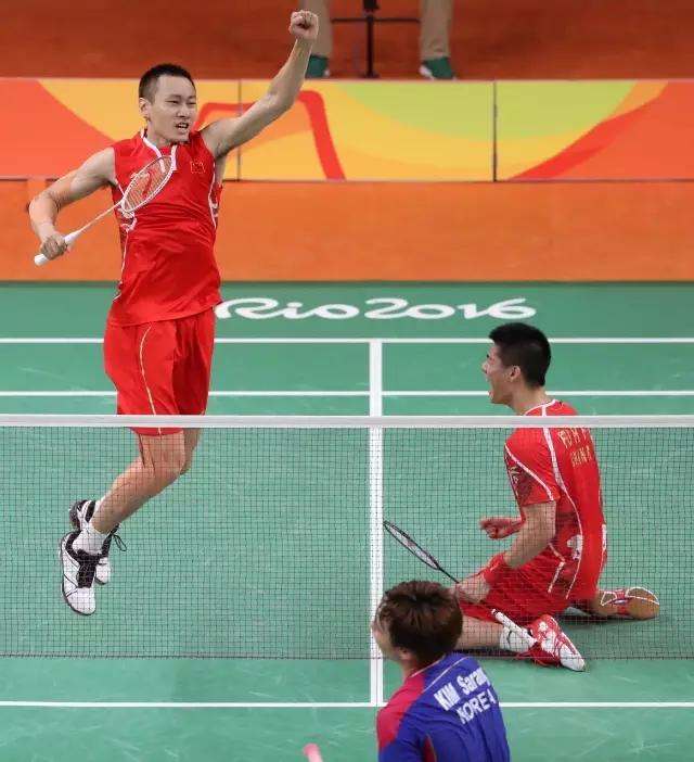 惊天逆转!游泳战队挺进四强 惊天逆转!游泳战队挺进四强