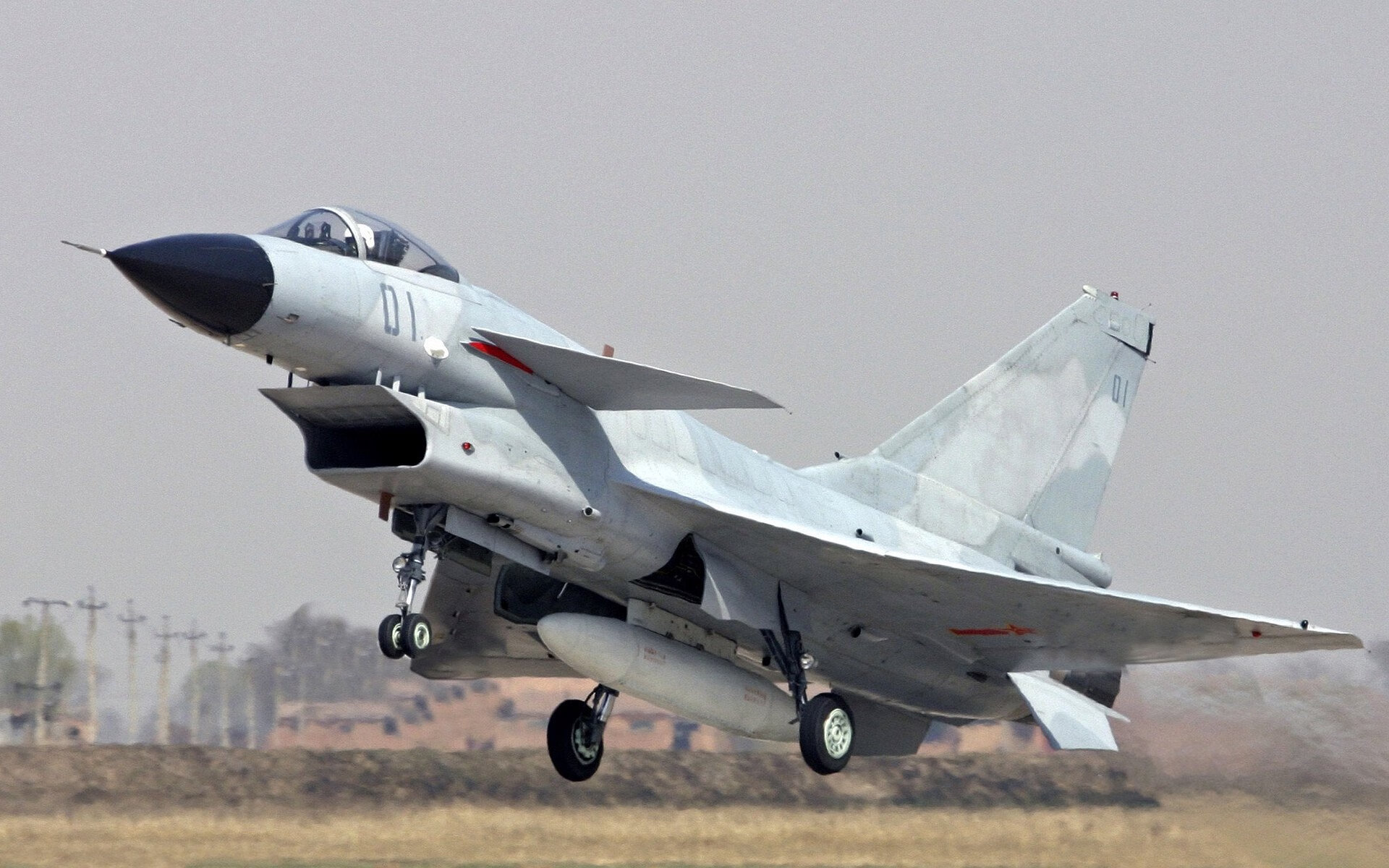 两片球场，一夜之间，阿根廷的玫瑰与英格兰的荆棘