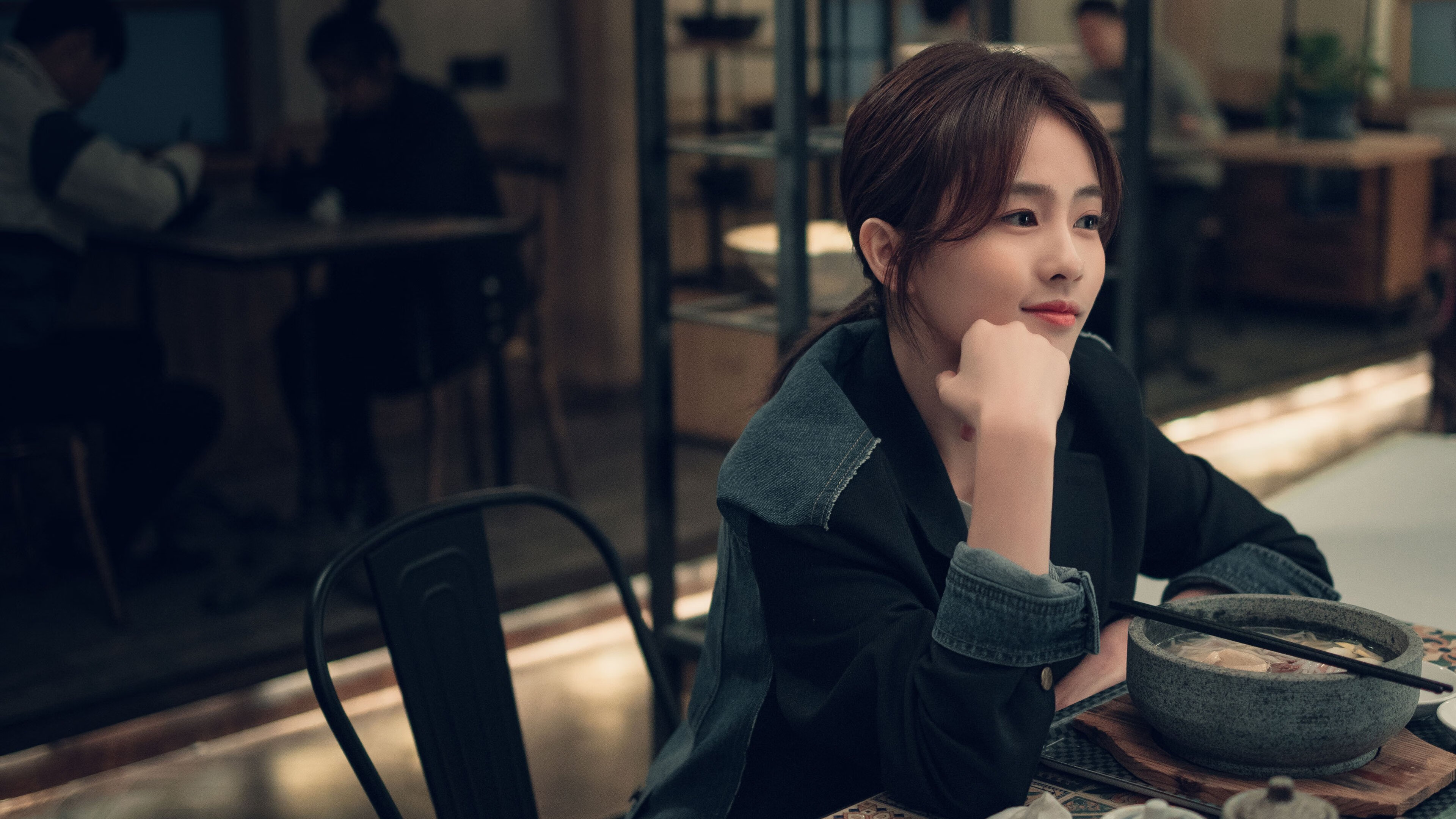 唯一性的双城记,当戈贝尔化身末节死神,尼克斯用复古绞索勒住勇士命脉