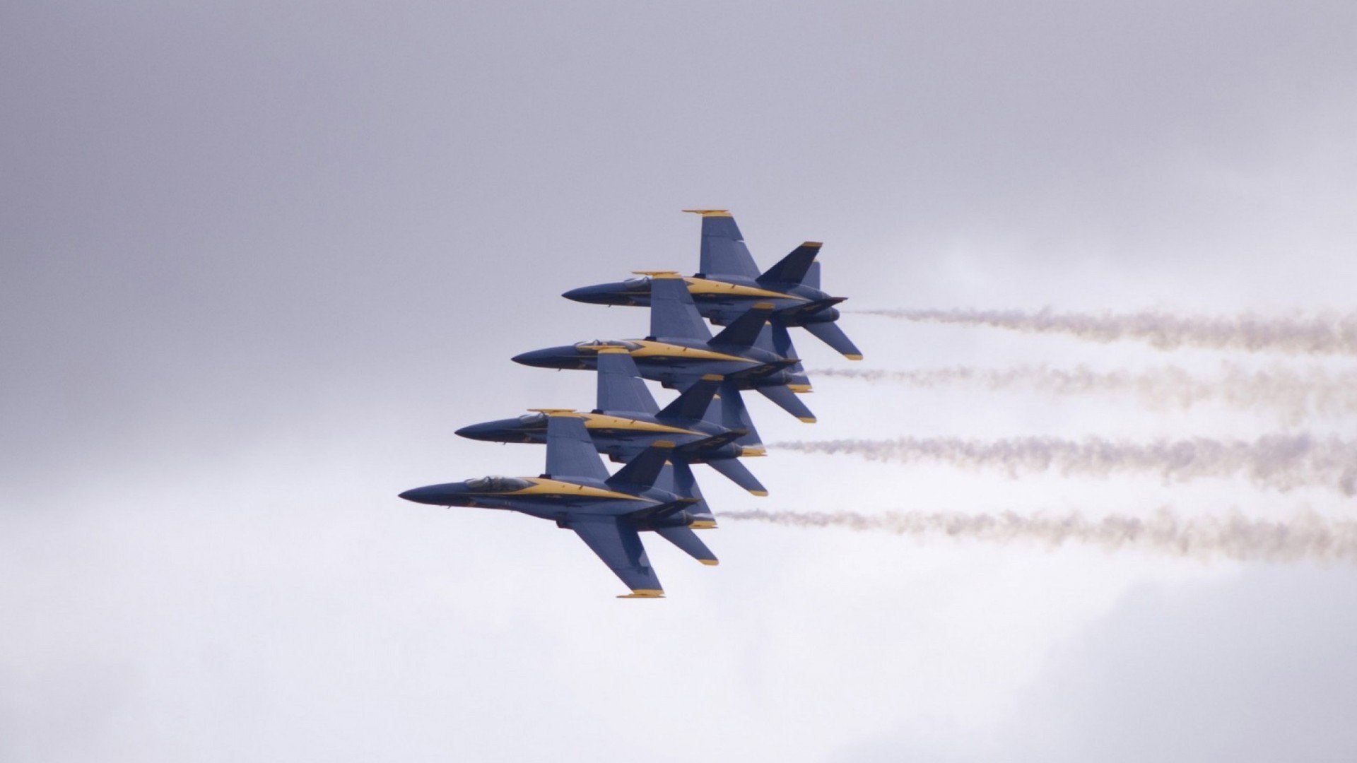 跨越国界的对决,霍勒迪如何在CBA总决赛G3中书写压哨传奇